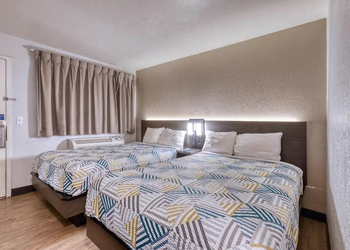 6-nogales, Az - Mariposa Road Hotel 2*