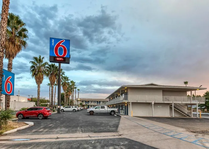 6-nogales, Az - Mariposa Road Hotel 2*