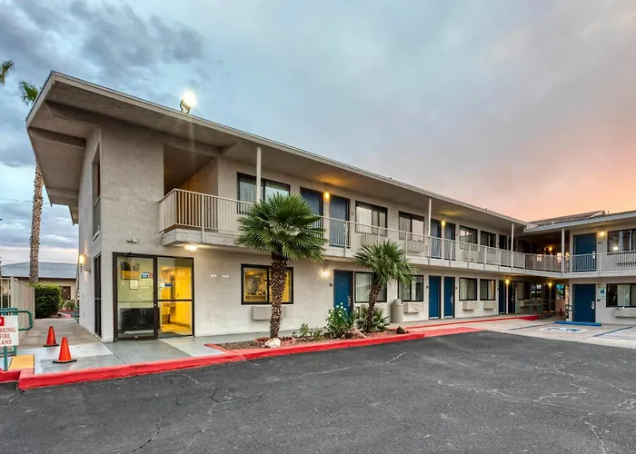 6-nogales, Az - Mariposa Road Hotel