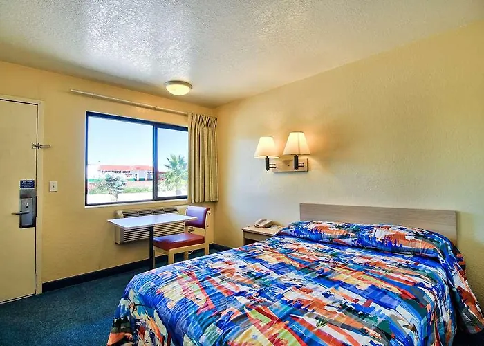 6-nogales, Az - Mariposa Road Hotel 2*