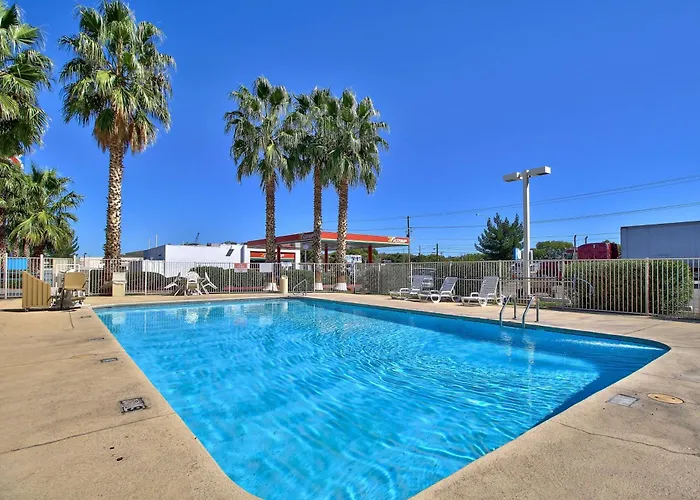Hotel 6-nogales, Az - Mariposa Road Nogales